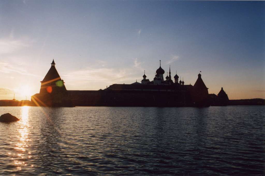 Санкт петербург соловецкие острова. Кижи на закате.